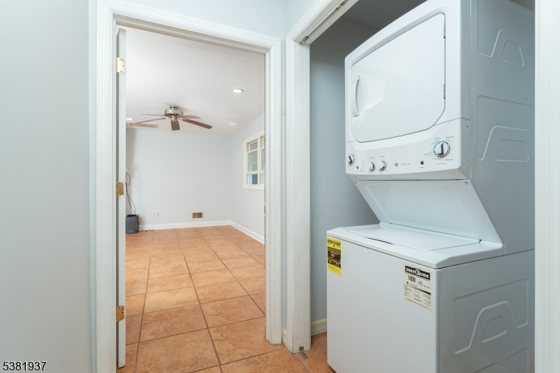 property viewer photo 31