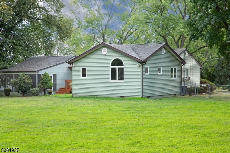 property viewer photo 34