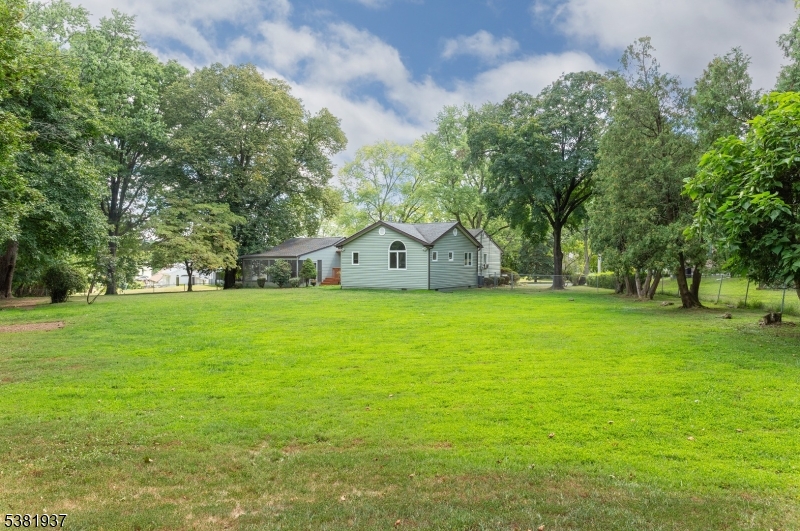 property viewer photo 37