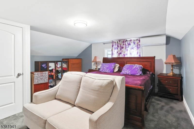 property viewer photo 13