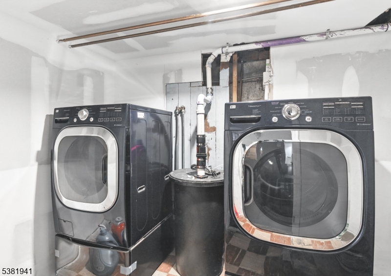 property viewer photo 16
