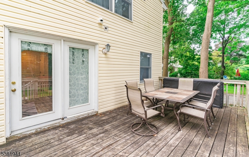 property viewer photo 18