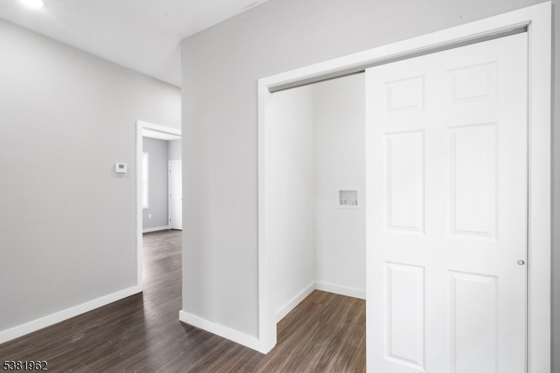 property viewer photo 13