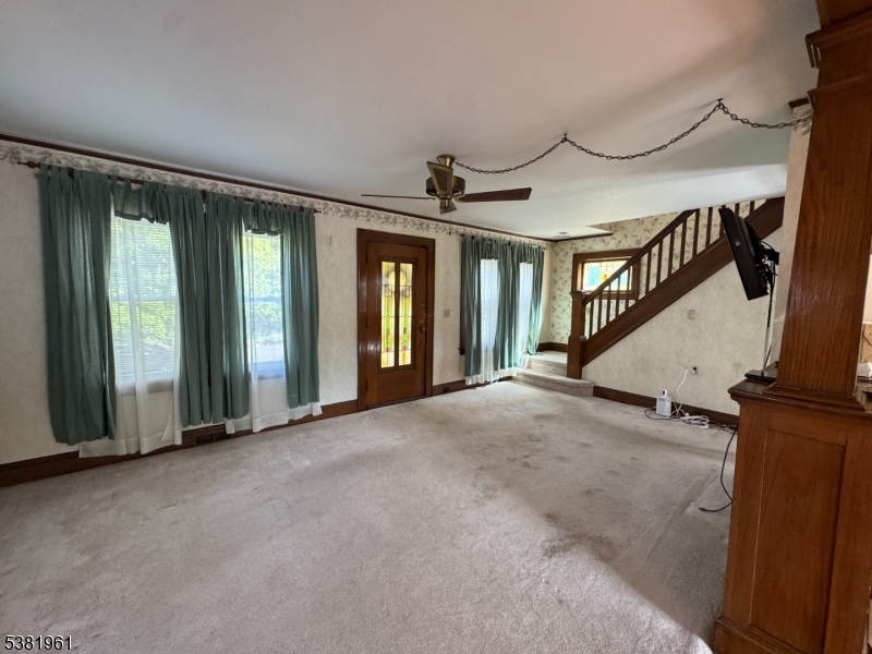 property viewer photo 16