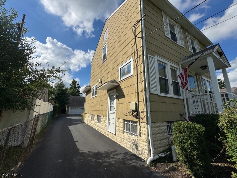 property viewer photo 2
