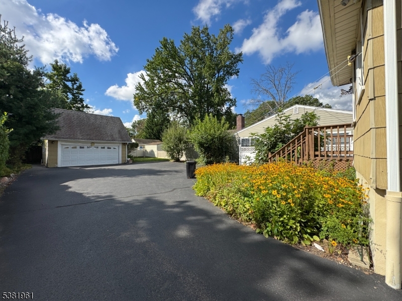property viewer photo 3