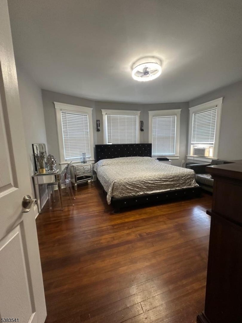 property viewer photo 15