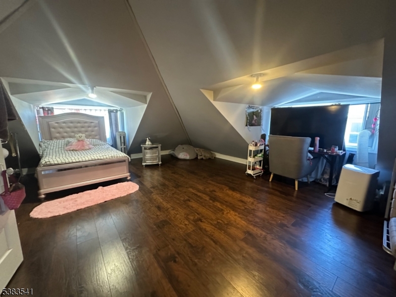 property viewer photo 19