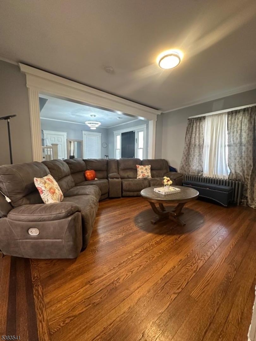 property viewer photo 5
