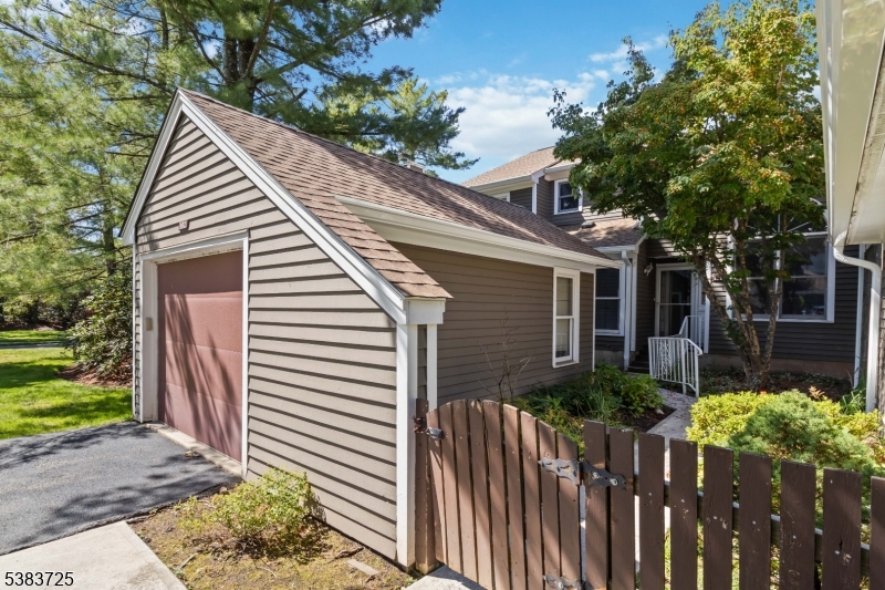 property viewer photo 1