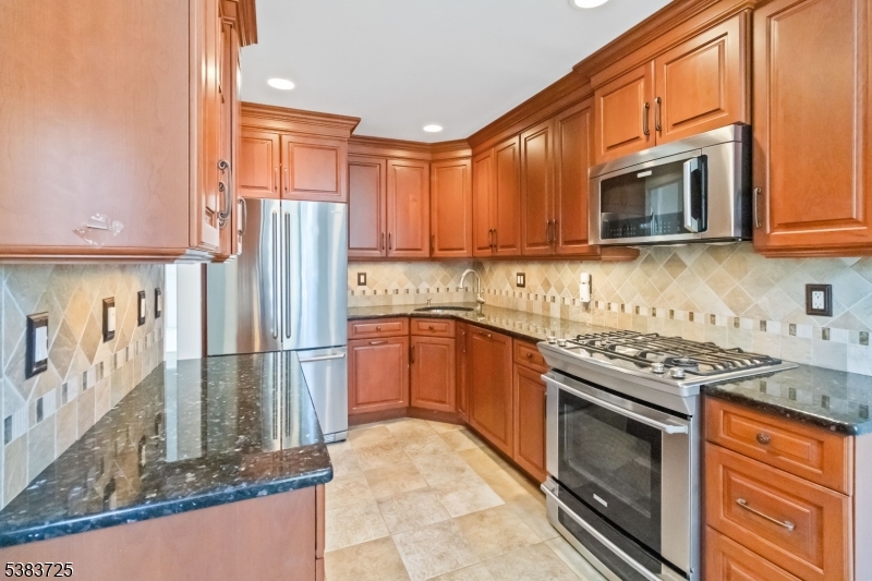 property viewer photo 10