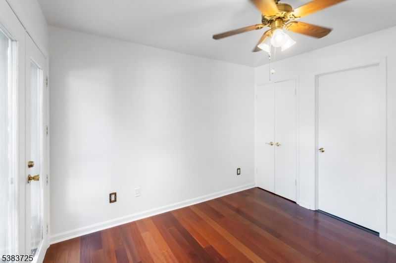 property viewer photo 14