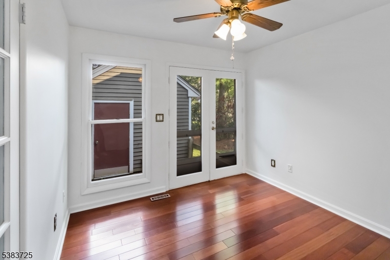 property viewer photo 15