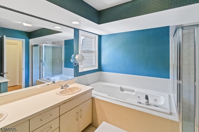 property viewer photo 20