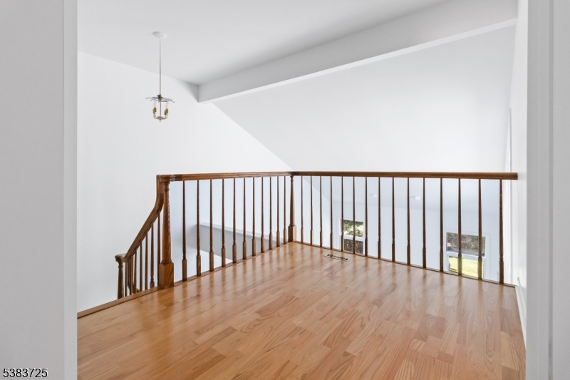 property viewer photo 22