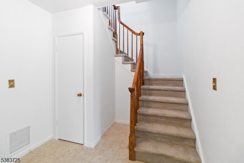 property viewer photo 27