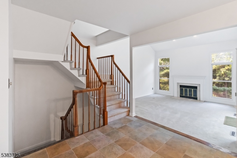 property viewer photo 3