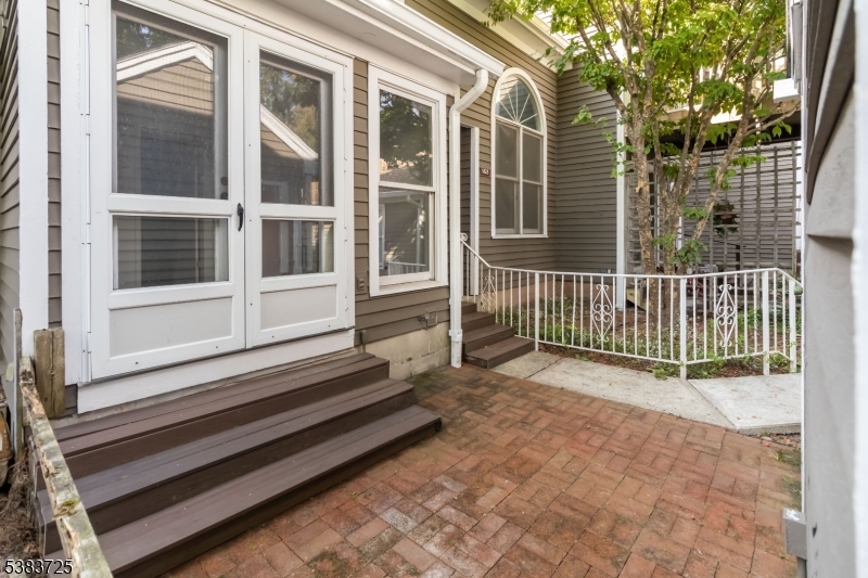 property viewer photo 37