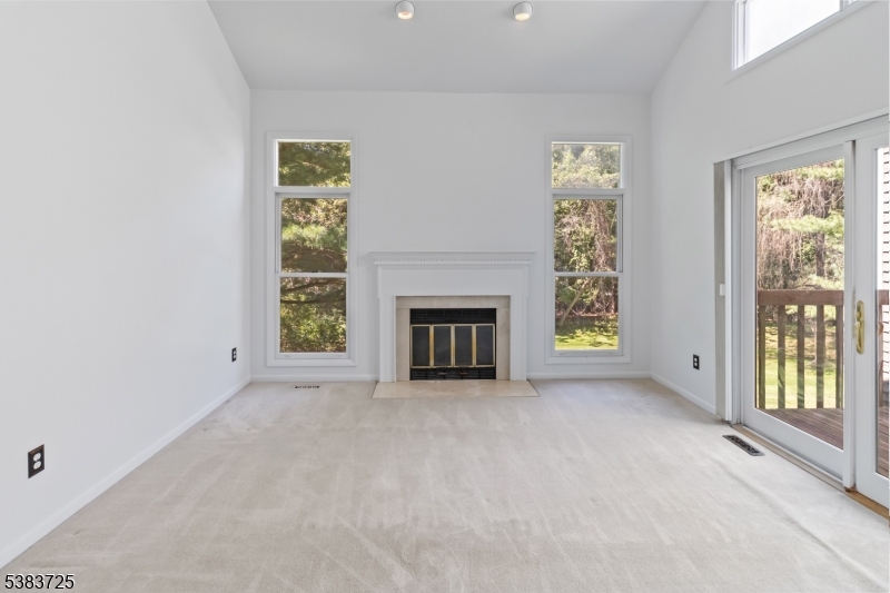property viewer photo 4