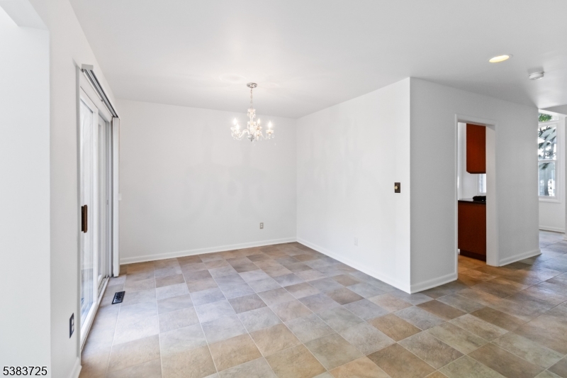 property viewer photo 8