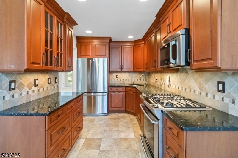 property viewer photo 9