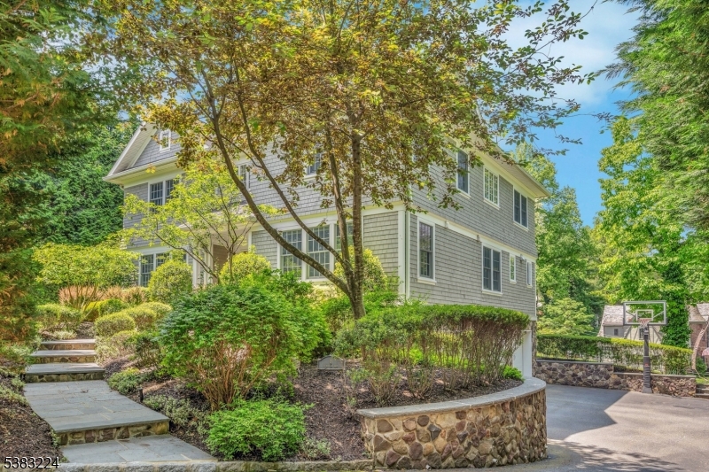 property viewer photo 1