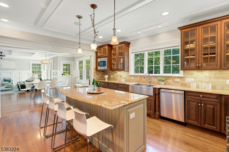 property viewer photo 12