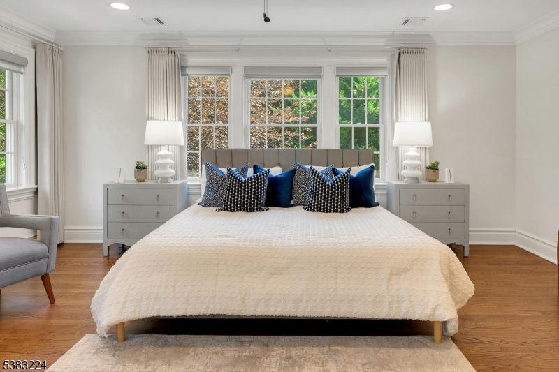 property viewer photo 17