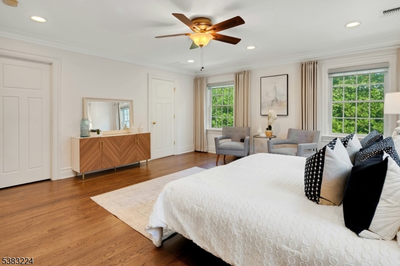 property viewer photo 18