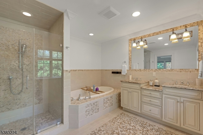 property viewer photo 19