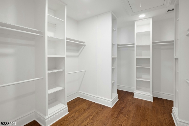 property viewer photo 20