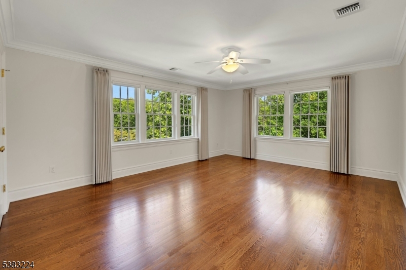 property viewer photo 22