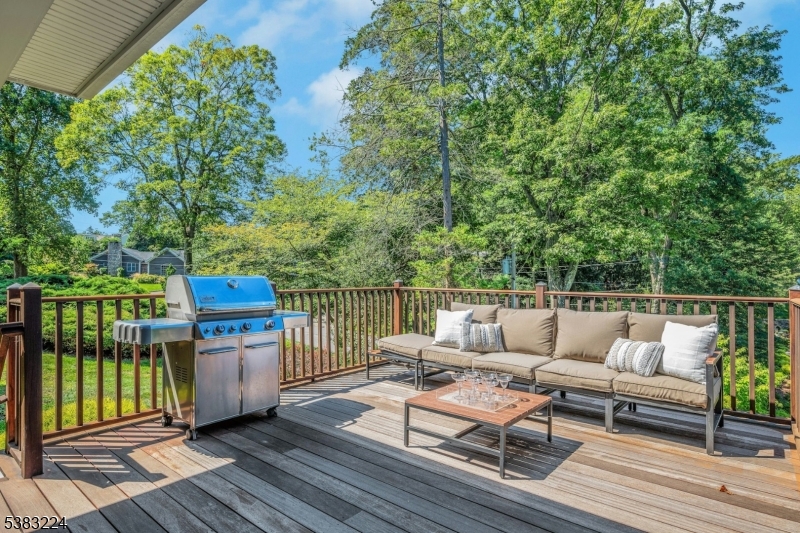 property viewer photo 30