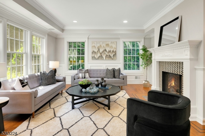 property viewer photo 4