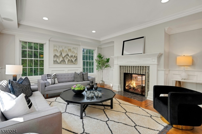property viewer photo 5