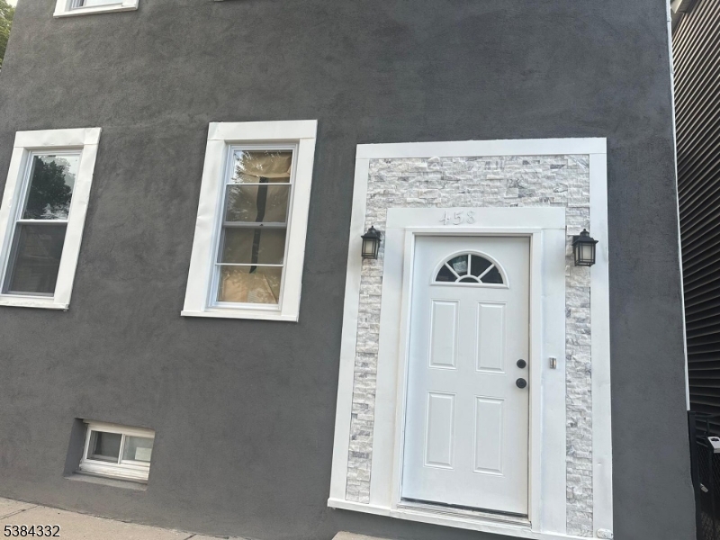 property viewer photo 1