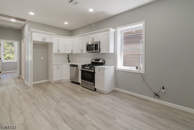 property viewer photo 11