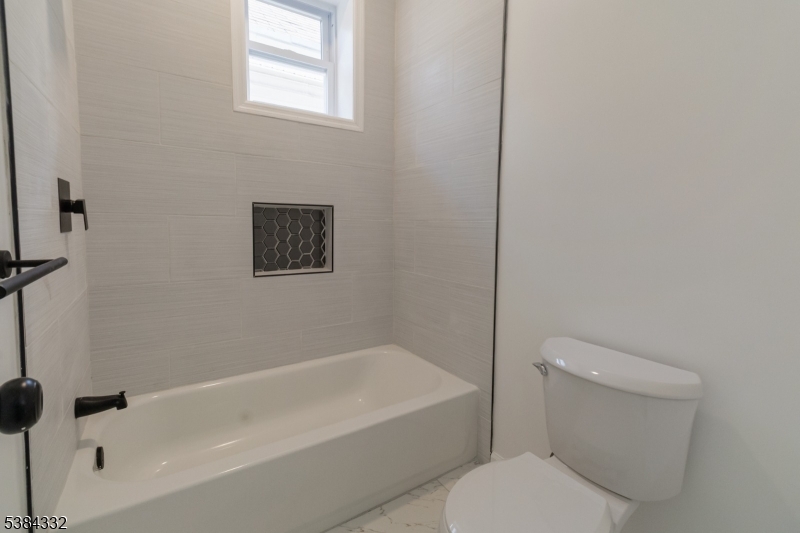 property viewer photo 15