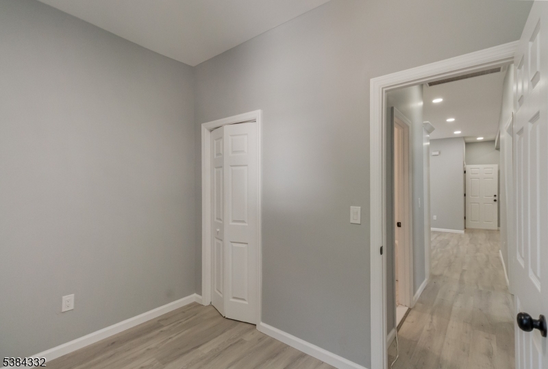 property viewer photo 17