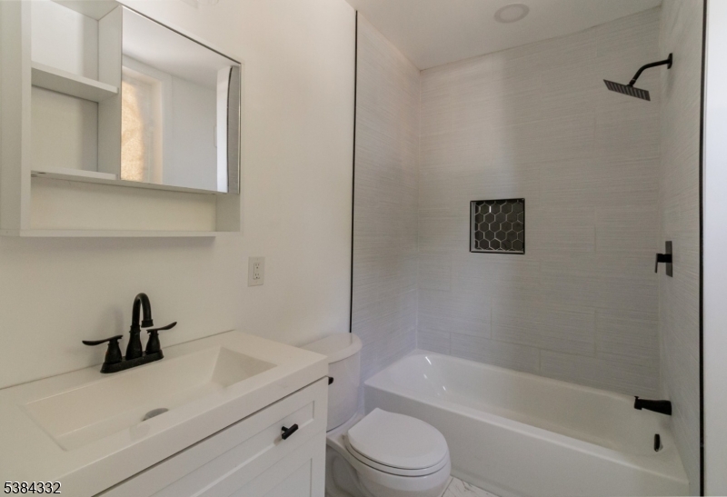 property viewer photo 20