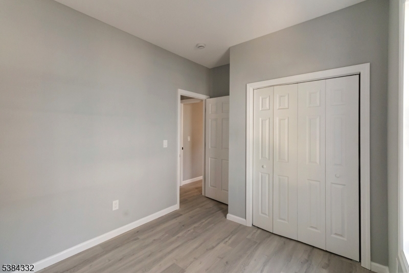 property viewer photo 21