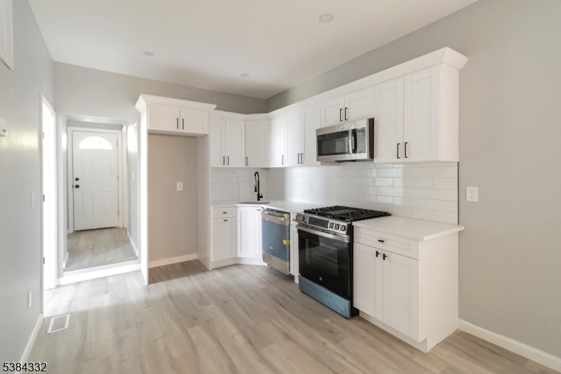 property viewer photo 22