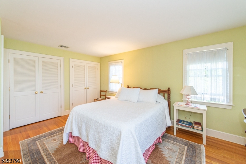 property viewer photo 11