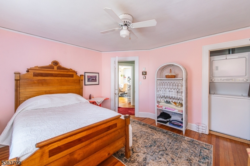 property viewer photo 13