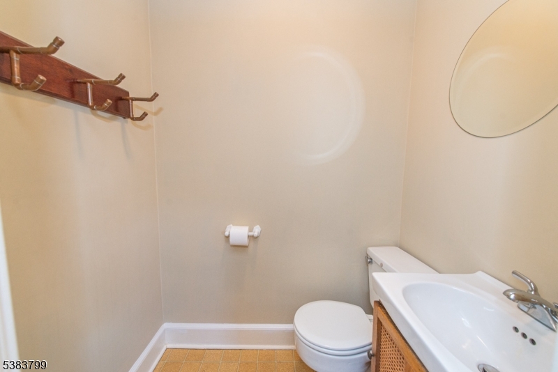 property viewer photo 18