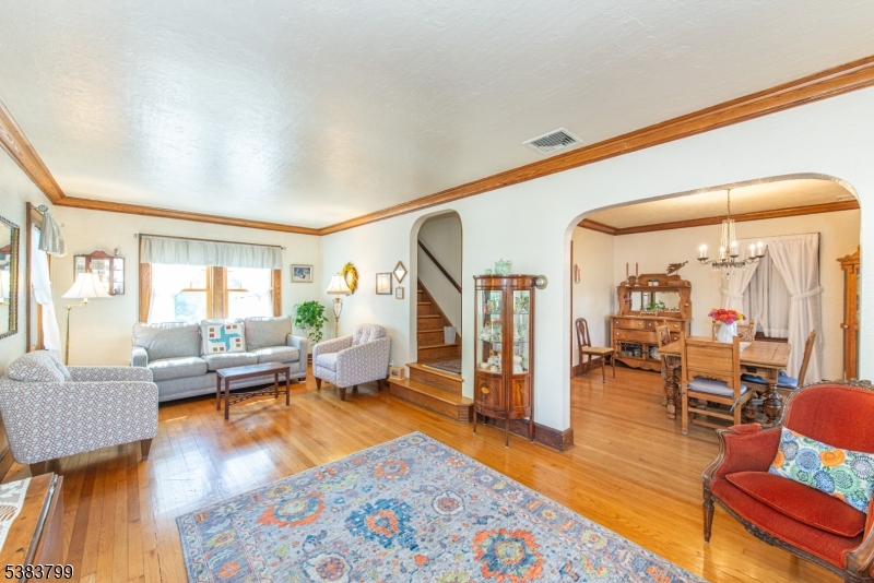 property viewer photo 6
