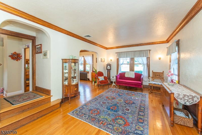property viewer photo 7