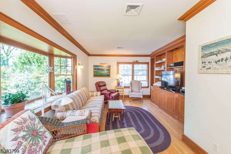 property viewer photo 8