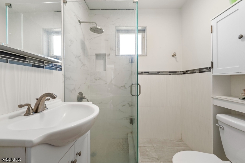property viewer photo 10