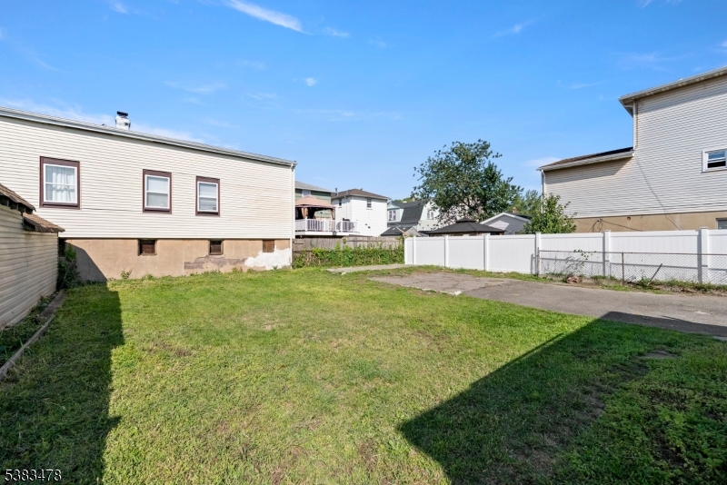 property viewer photo 16